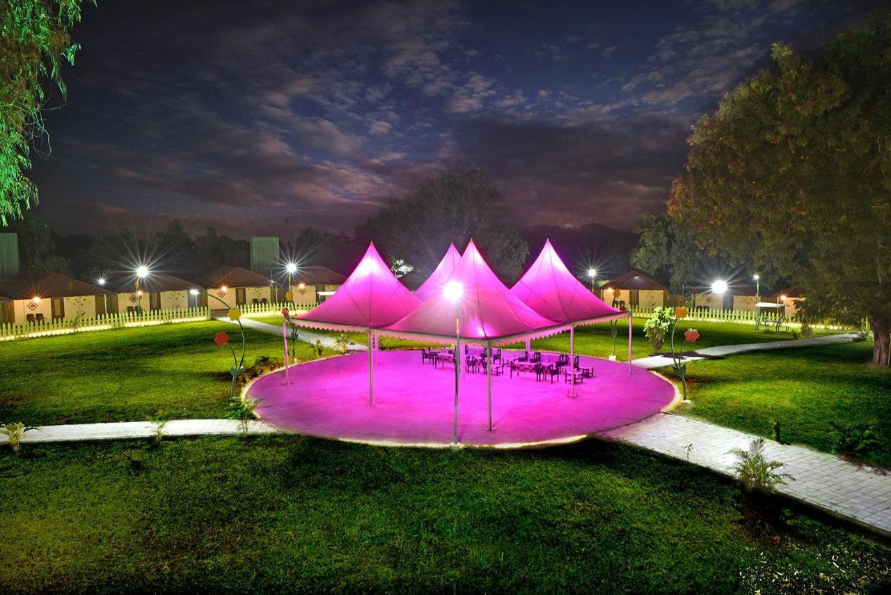 Praveg Tent City Narmada, Statue Of Unity Kevadia Extérieur photo